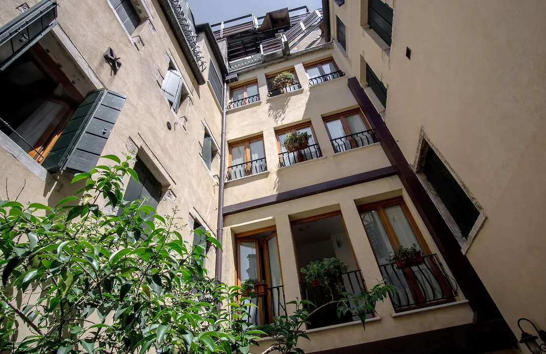 Hotel Antigo Trovatore-1